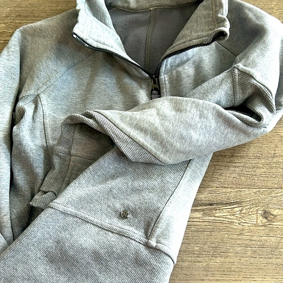 Lululemon zip up sweater size 8 - Picture 3 of 5
